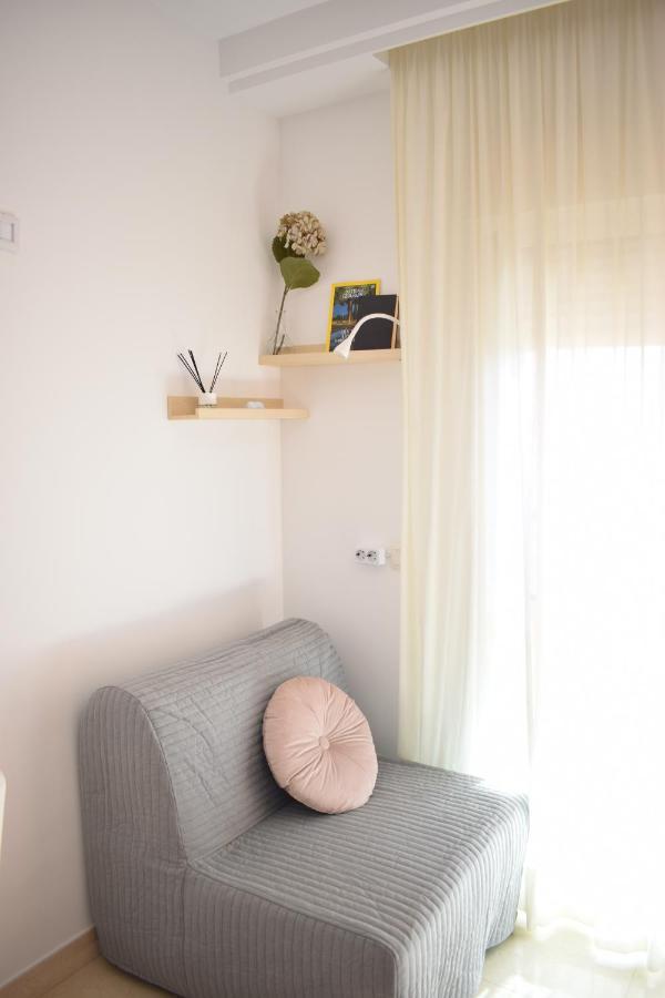Studio Beach & Golf Torre de Benagalbon Bagian luar foto